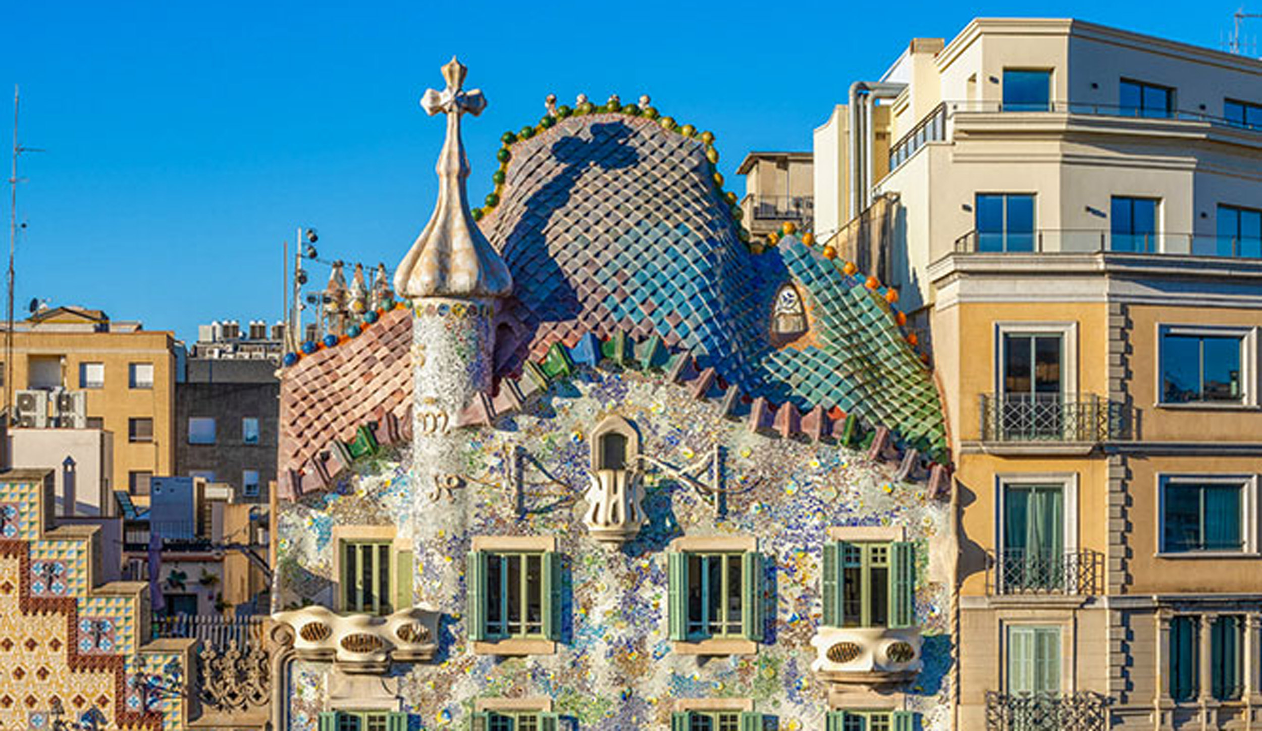Casa Batlló: An Unforgettable Journey into Gaudí's Iconic Masterpiece - Åvontuura