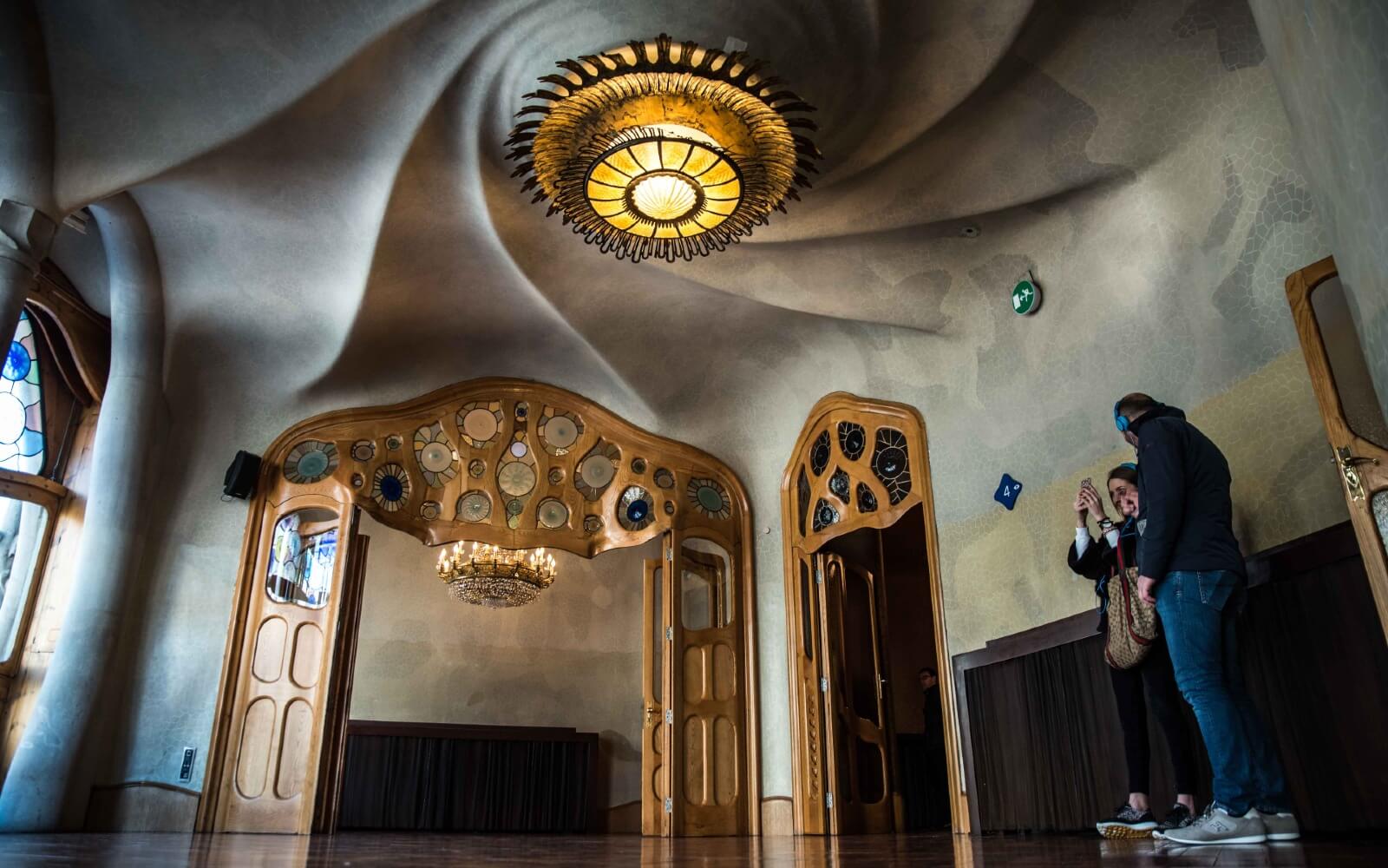 Casa Batlló Barcelona - Visit Gaudi's Mansion Masterpiece