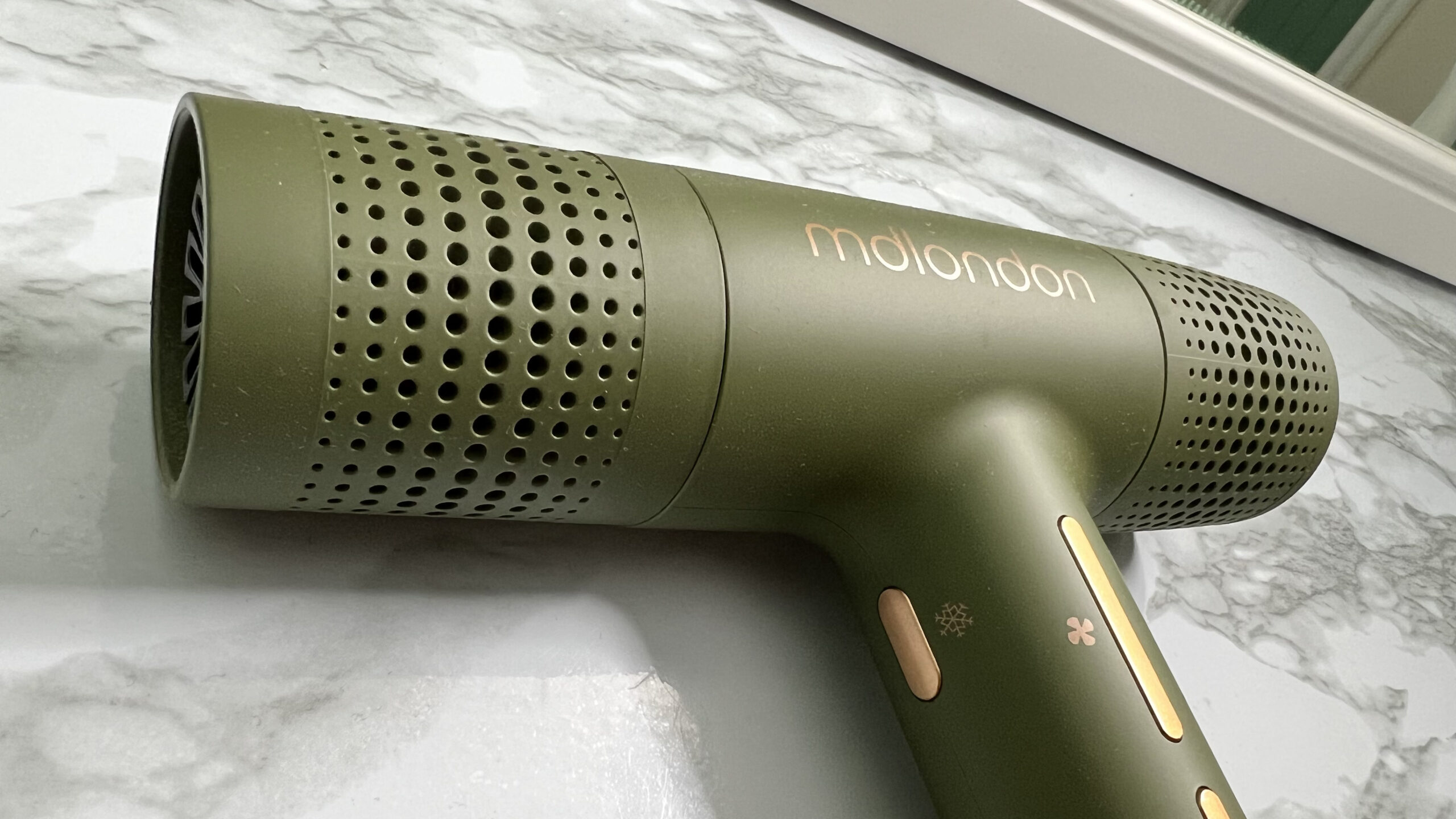 mdlondon BLOW hair dryer review - mamabella