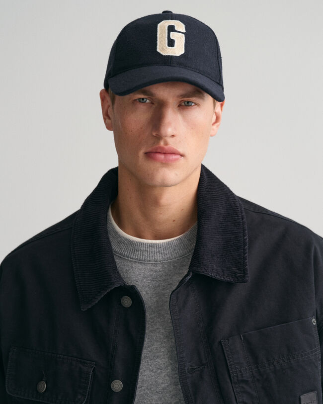 Gorra de lana con insignia G