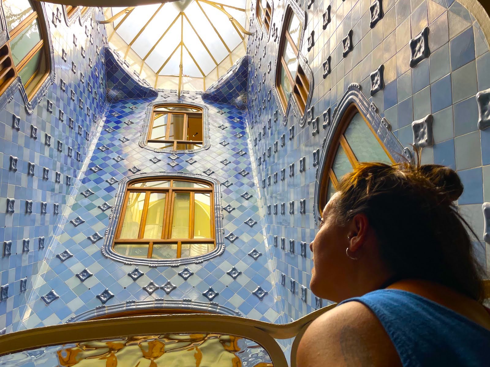 Casa Batlló (Barcelona): tickets, opening hours, and tips to visit the roof and the interior of Antonio Gaudi's work - RandomTrip